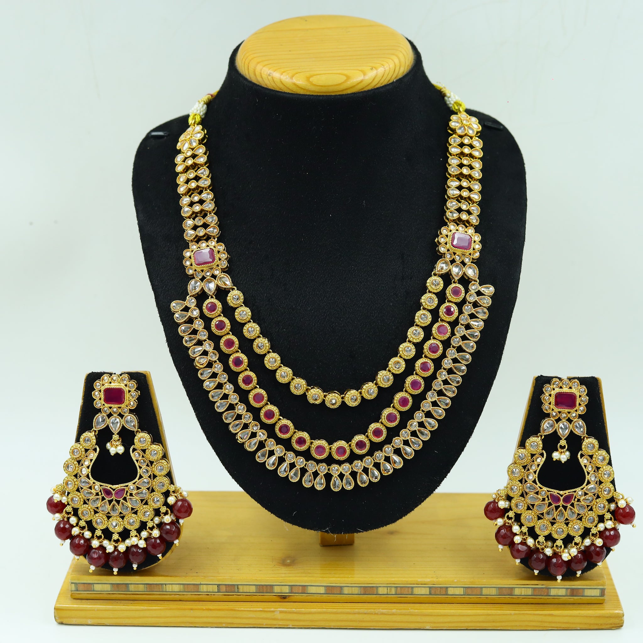 Round Neck Layered Gold Look Necklace Set 13551-28