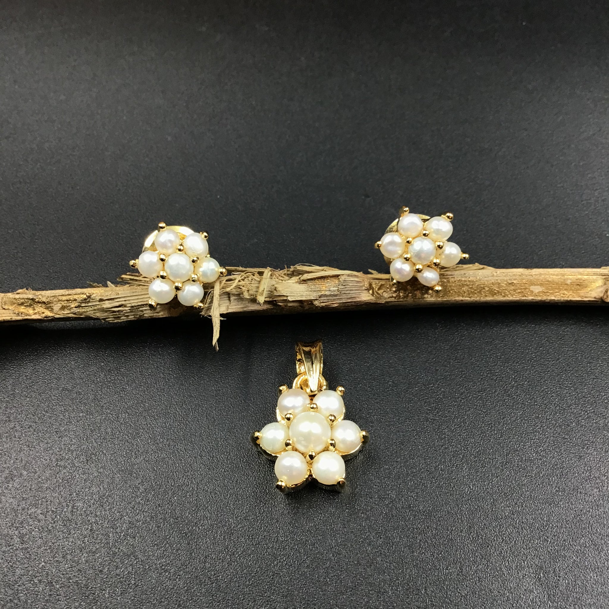 Light Jadau Pendant Set 5602-69 - Dazzles Jewellery