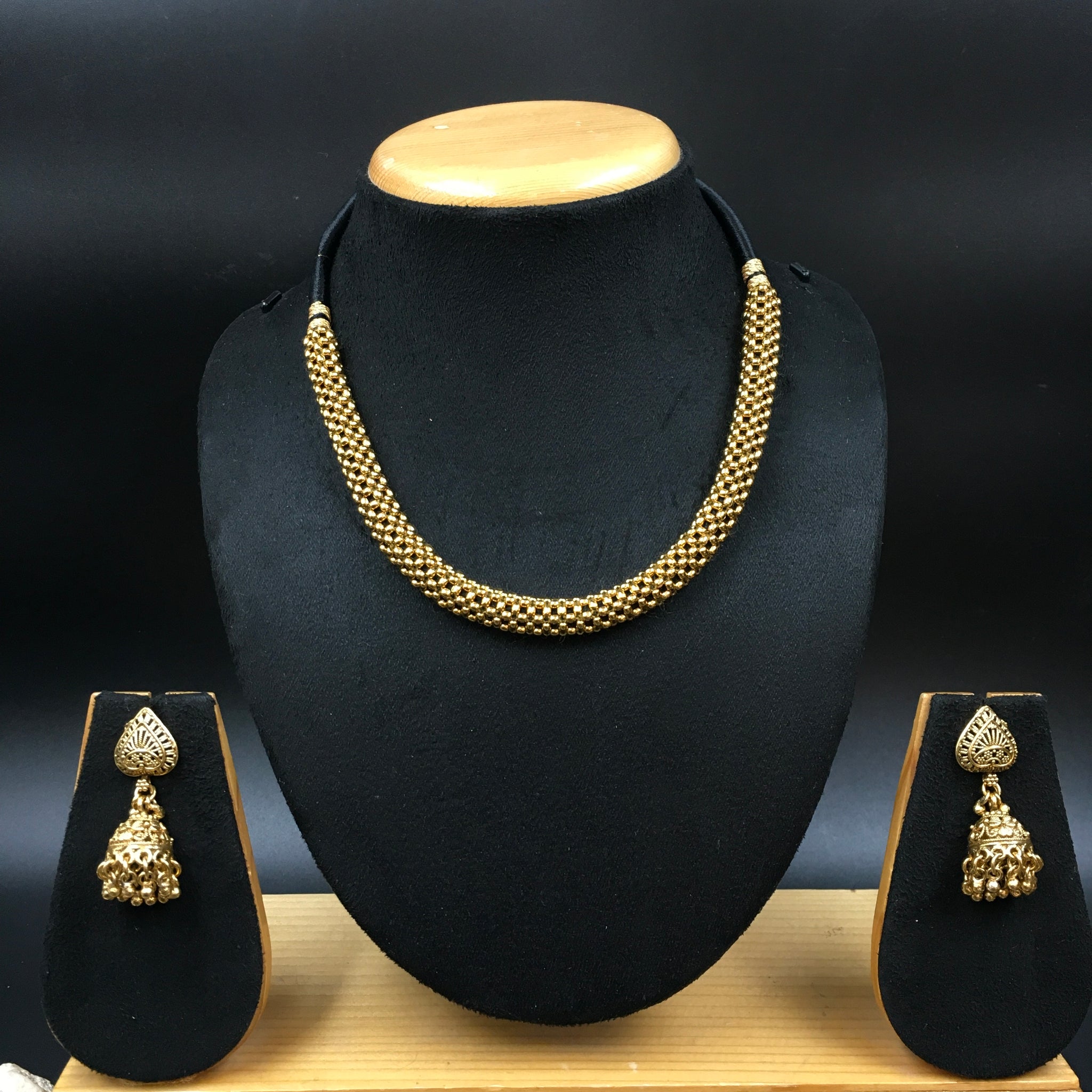 Round Neck Gold Look Necklace Set 3554 - Dazzles Jewellery