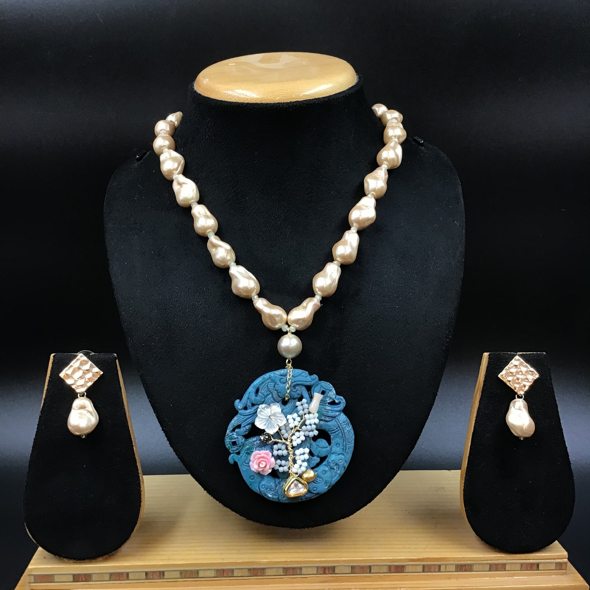 Stylish Pendant Set 3474-68 - Dazzles Jewellery