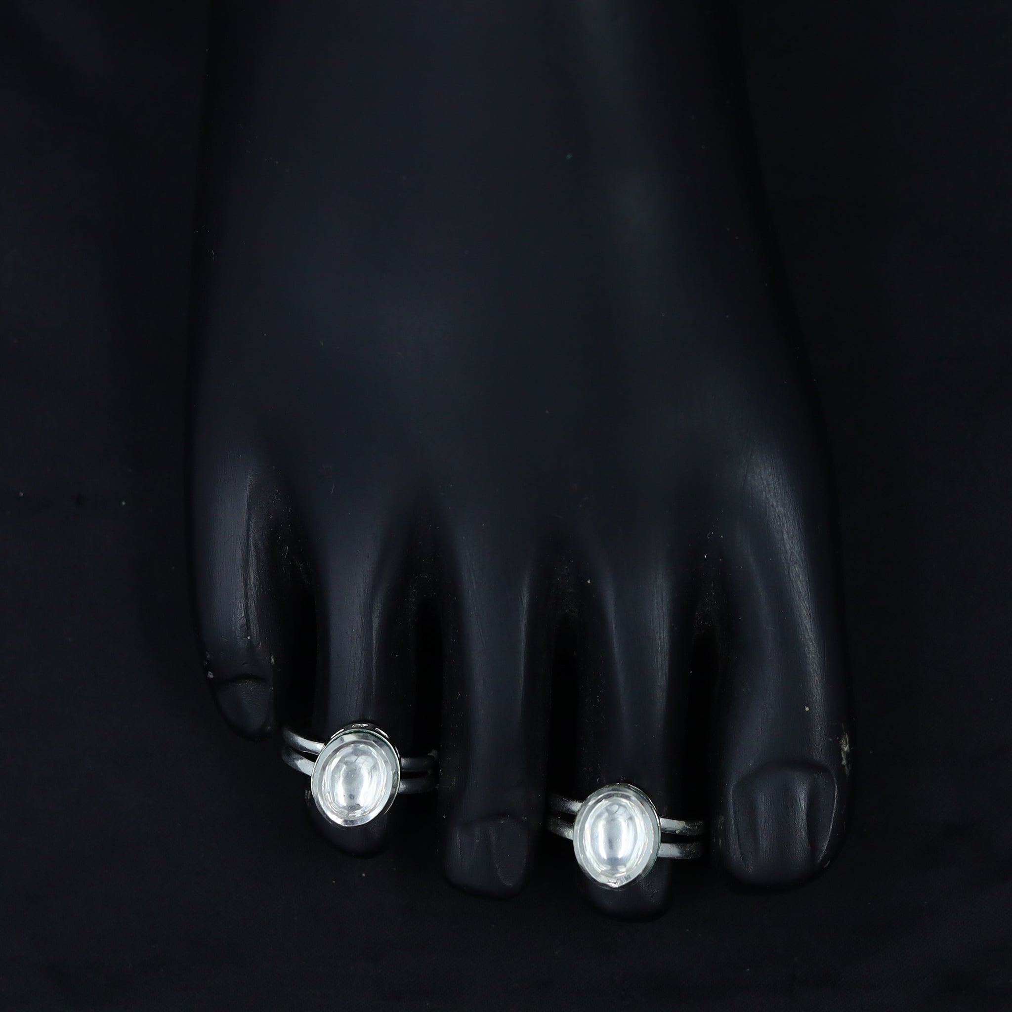 White Toe Ring 7453-0923