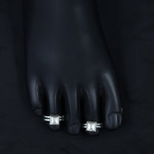 White Toe Ring 7522-0922