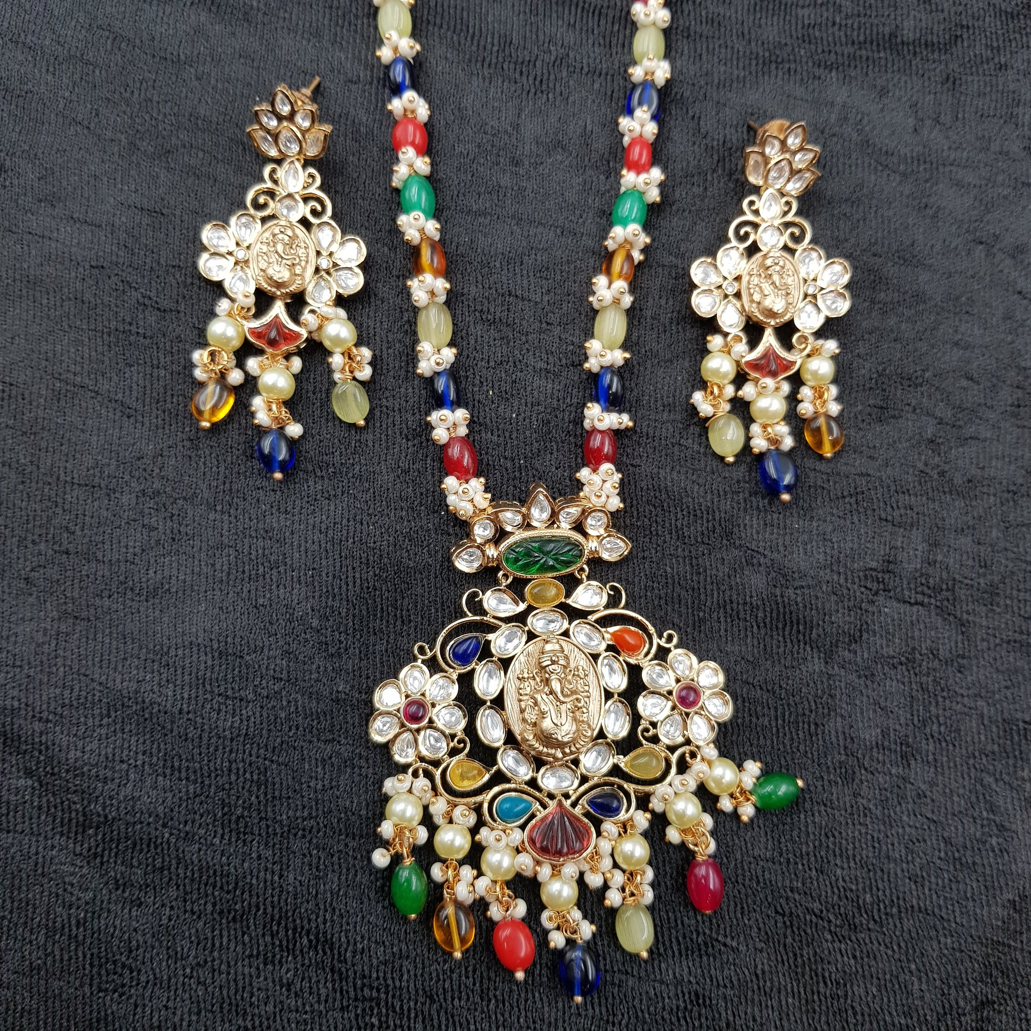 Heavy Kundan Pendant set 7538-34