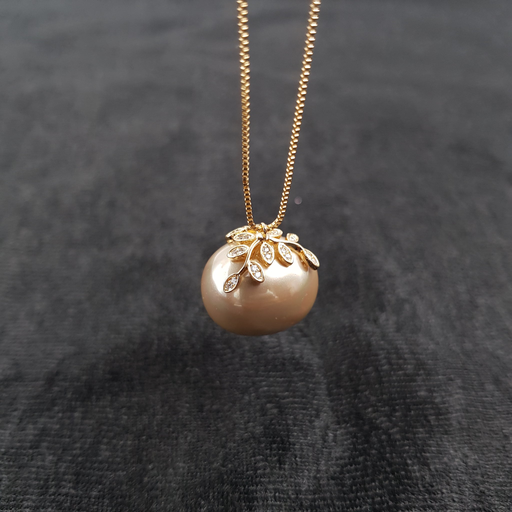 Stylish Pendant Set 3485-68