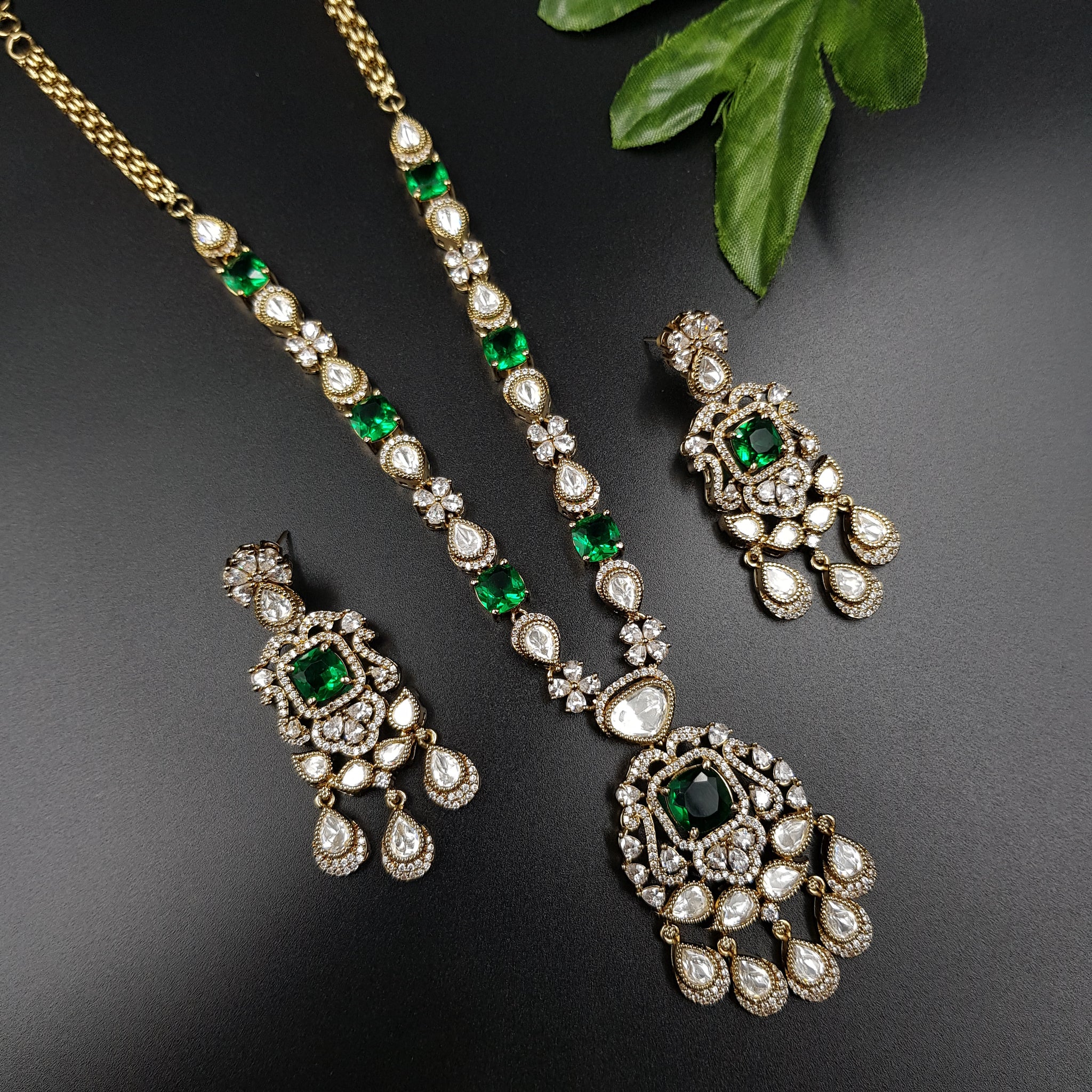 Round Neck Zircon/AD Necklace Set 10558-28