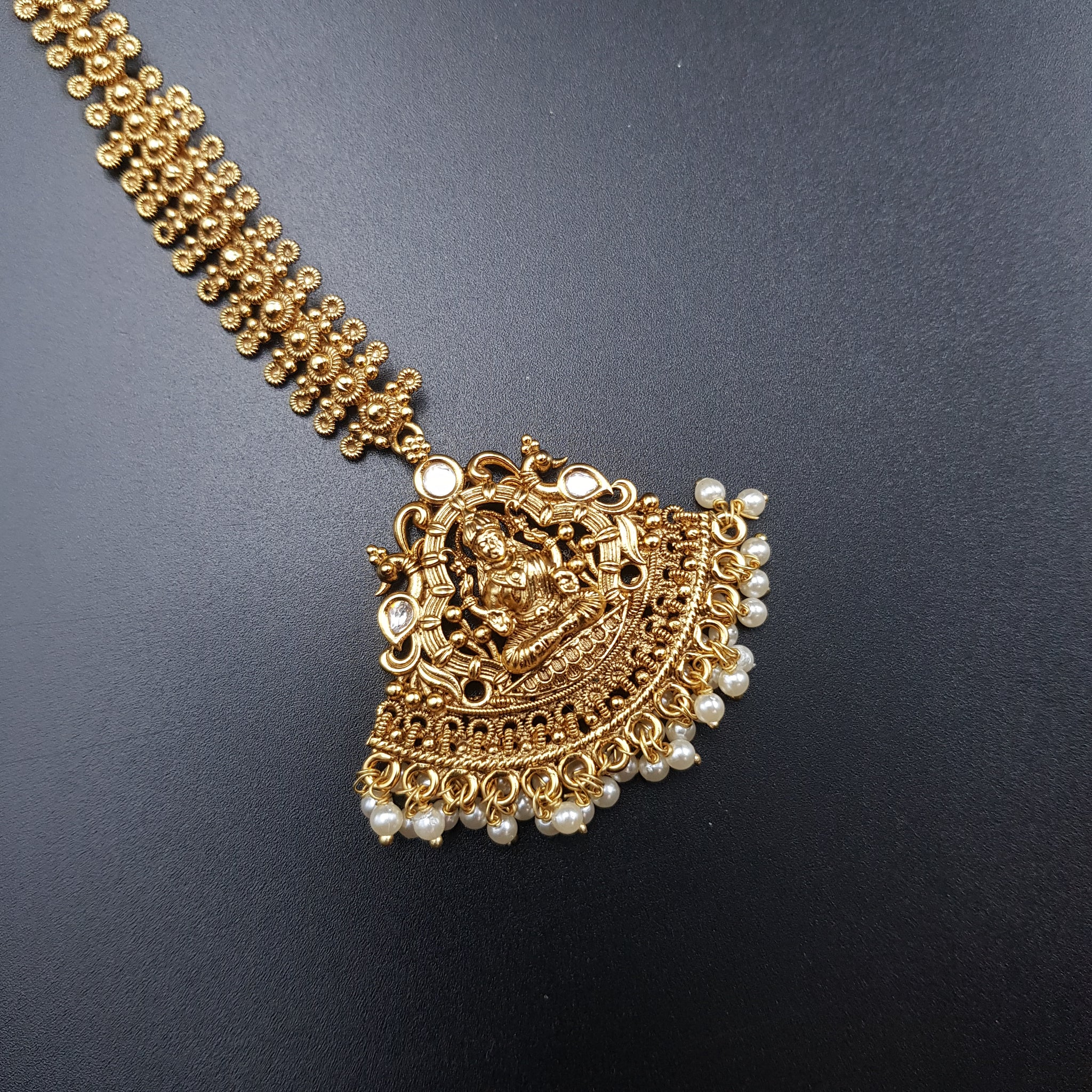 Antique Gold Finish Maang Tikka 10329-28