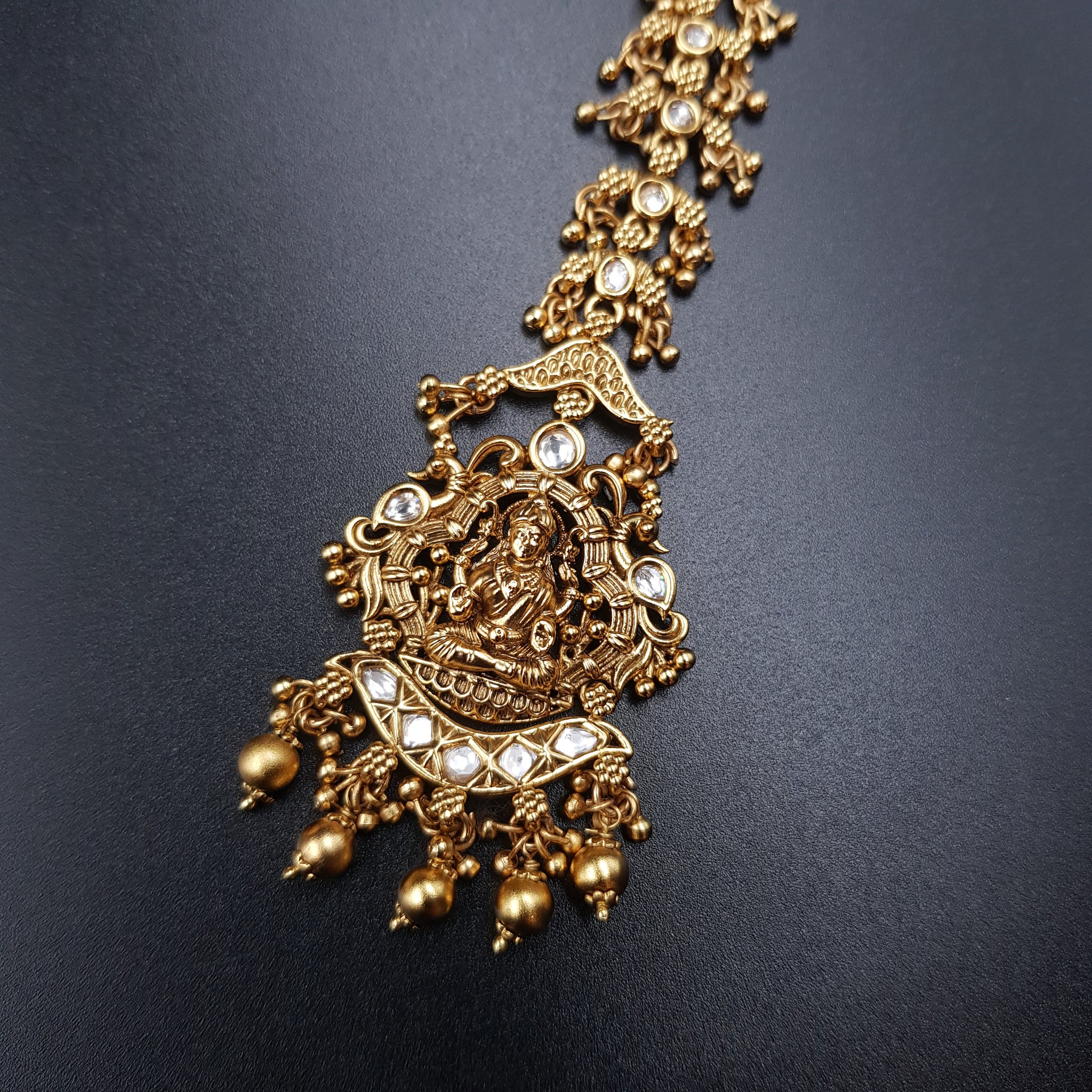 Antique Gold Finish Maang Tikka 10326-28
