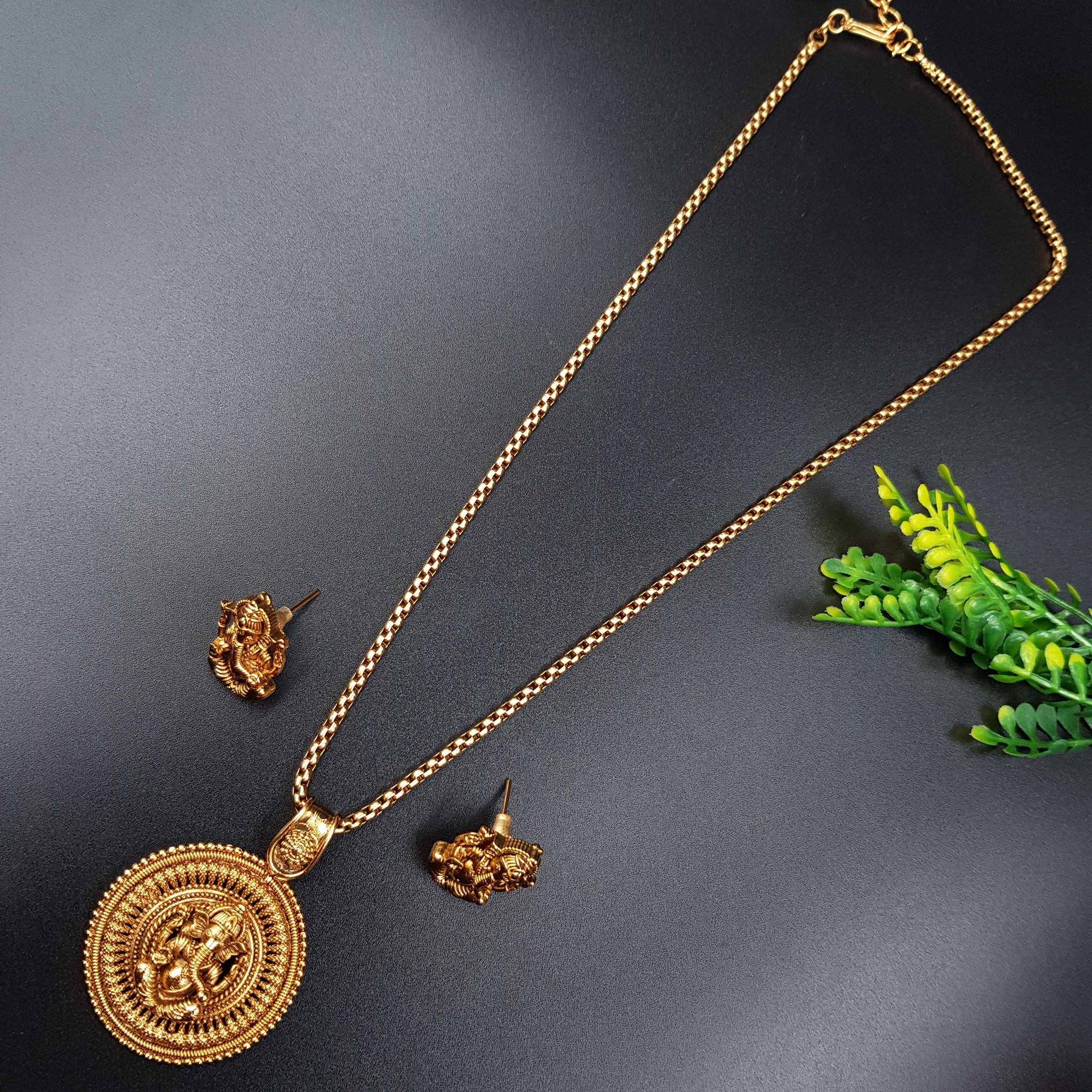 Medium Temple Pendant Set 7009-1