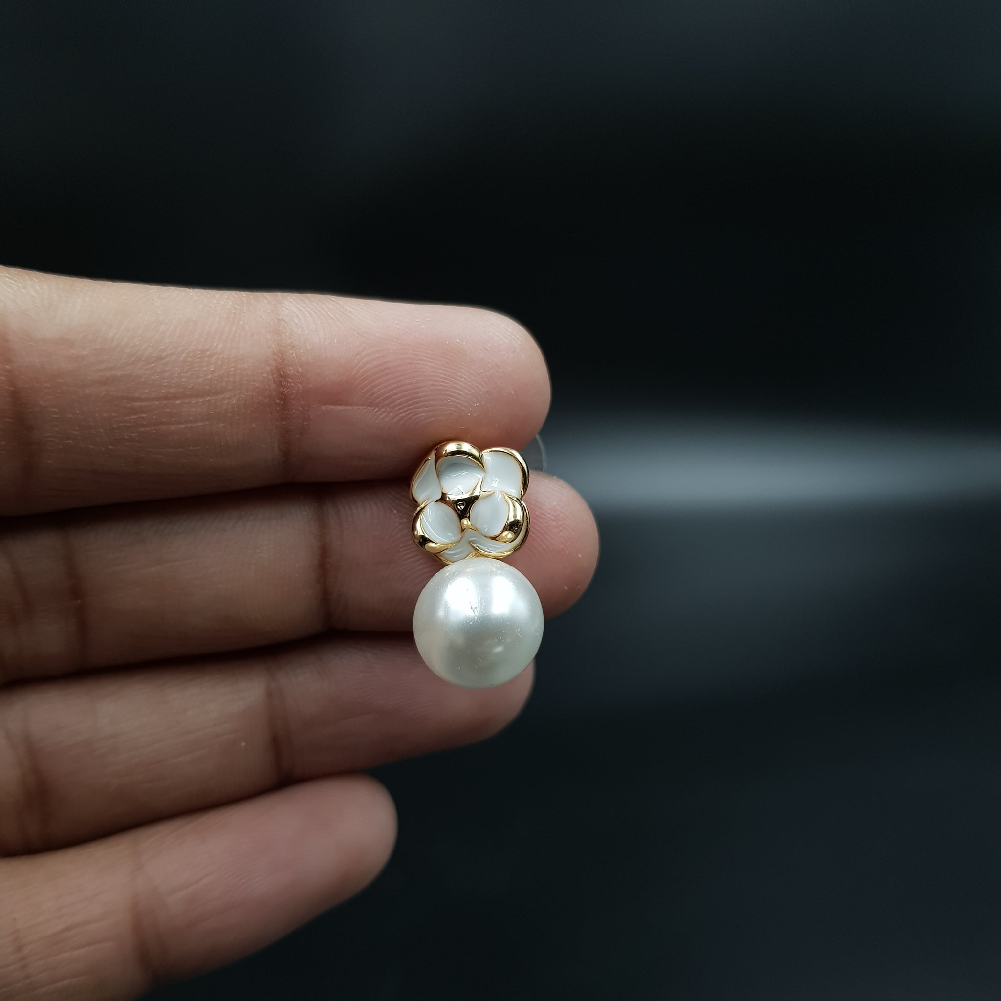 Pearl Tops/Studs Fashion Earring 11164-33