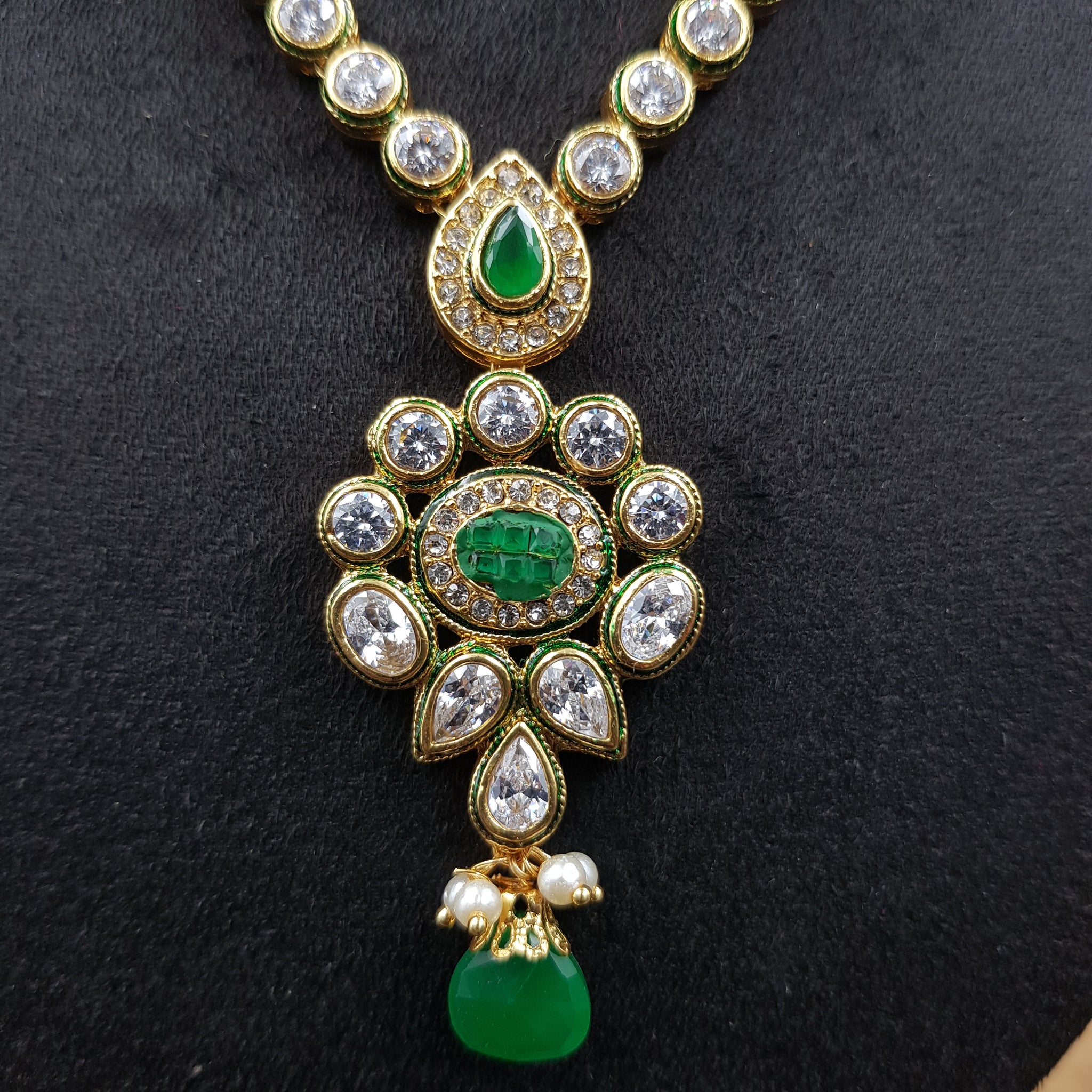 Round Neck Polki Necklace Set 11000-21