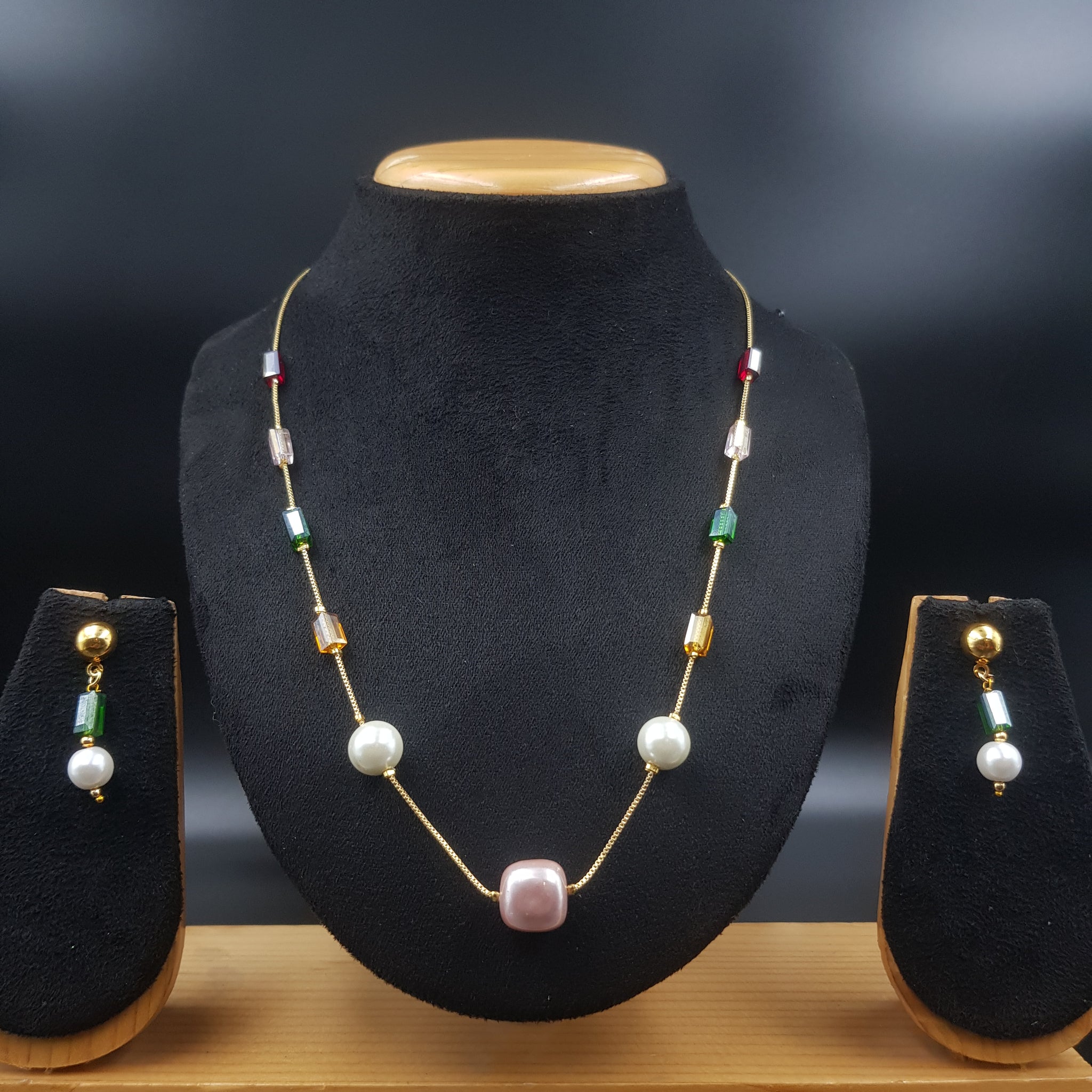 Gold Pearl Necklace Set 11080-21