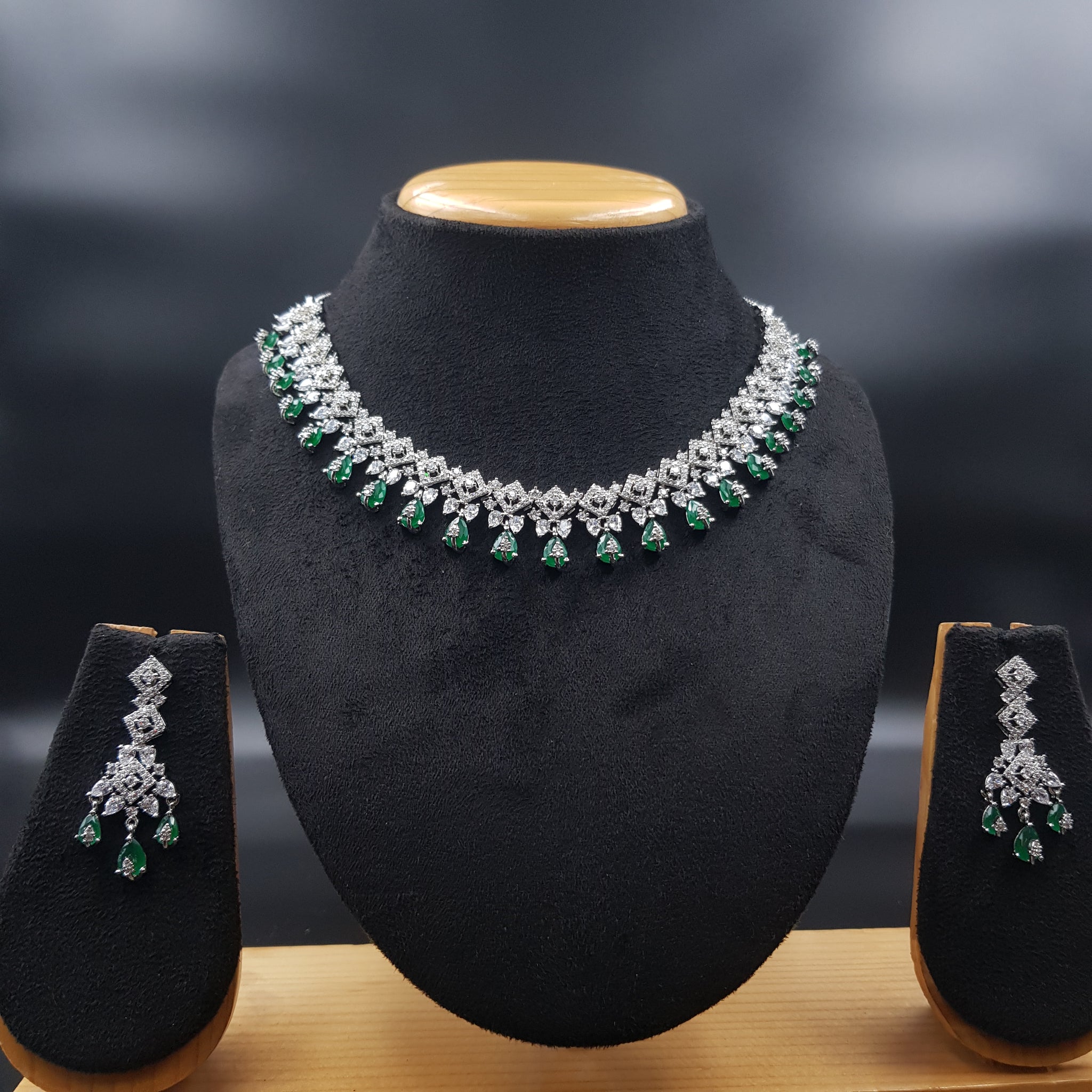 Round Neck Zircon/AD Necklace Set 10812-69