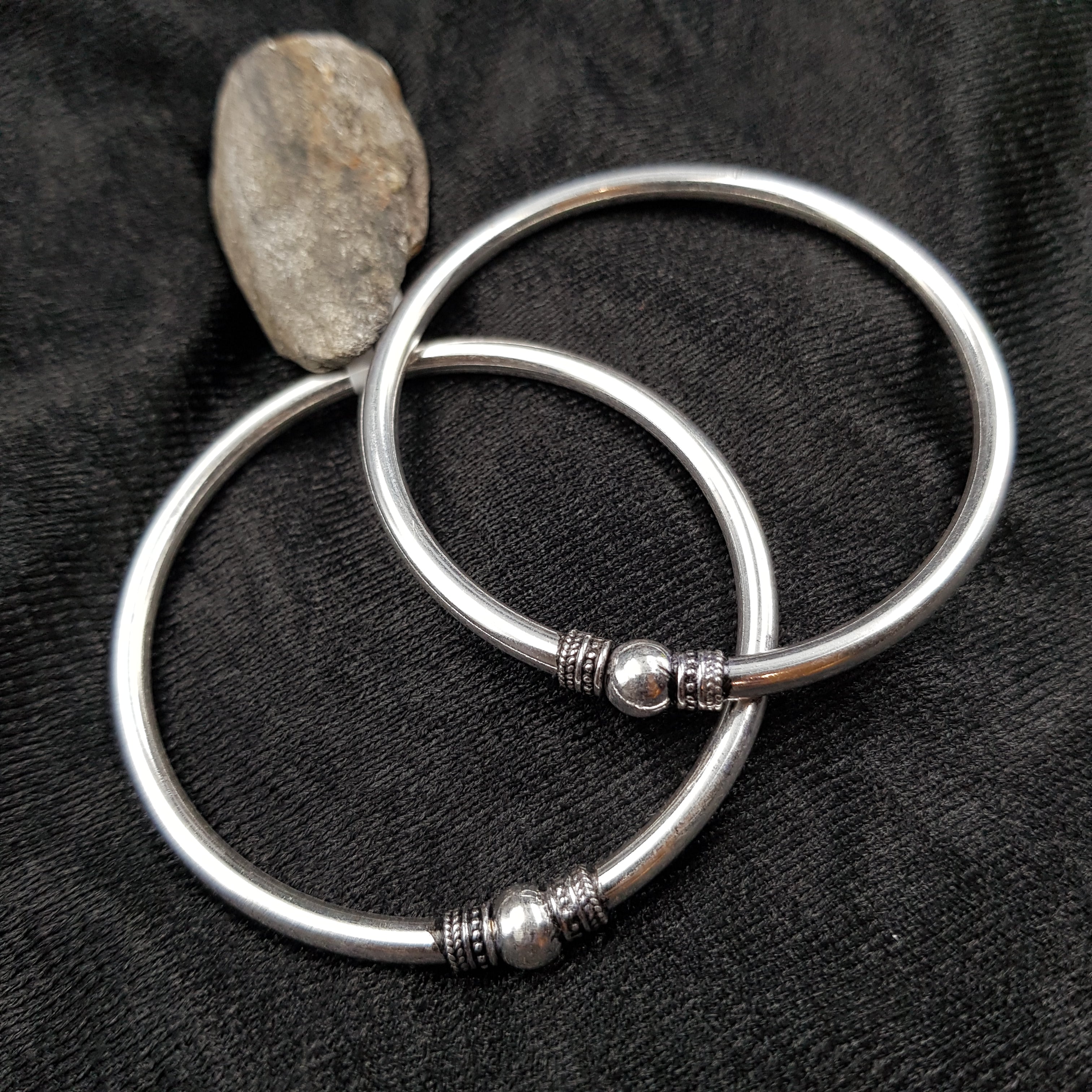 Buy Modern Silver Bangle With a Sleek and Edgy Charcoal Finish Handcrafted  With Different Gauges of Sterling Wire bundle Hoop Bracelet Online in India  - Etsy
