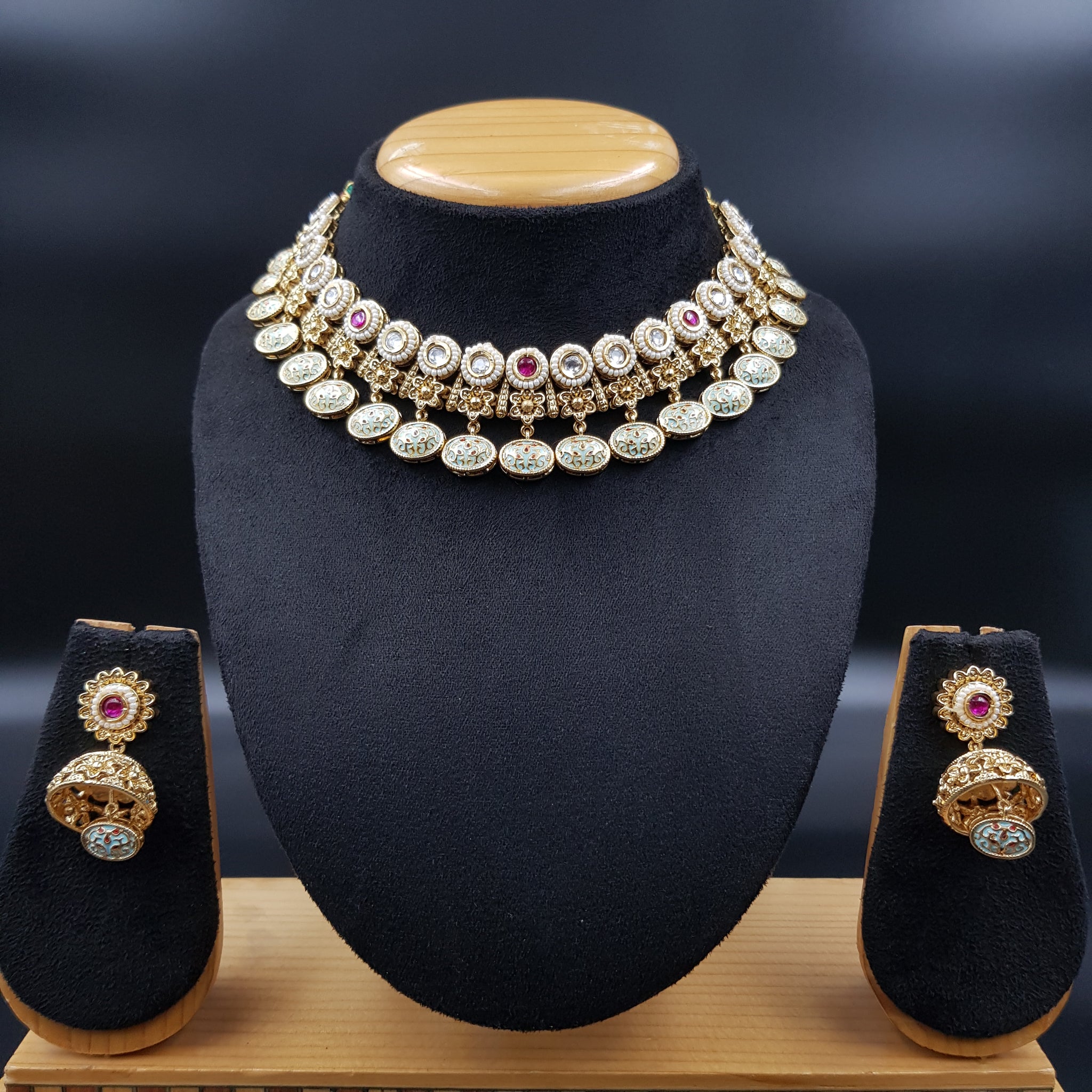 Round Neck Kundan Necklace Set 10981-21