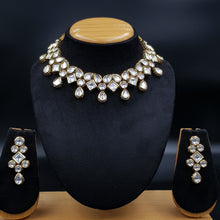 Round Neck Kundan Necklace Set 10606-68