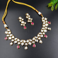 Round Neck Kundan Necklace Set 10606-68