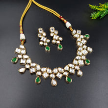 Round Neck Kundan Necklace Set 10606-68