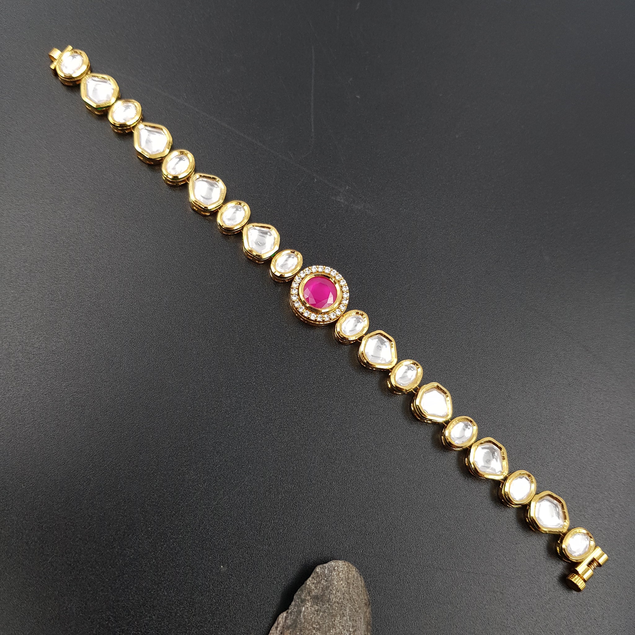 Kundan Bracelet 10392-28