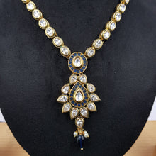 Round Neck Polki Necklace Set 10988-21