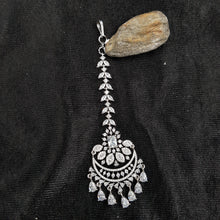 Zircon/AD Maang Tikka 10823-69