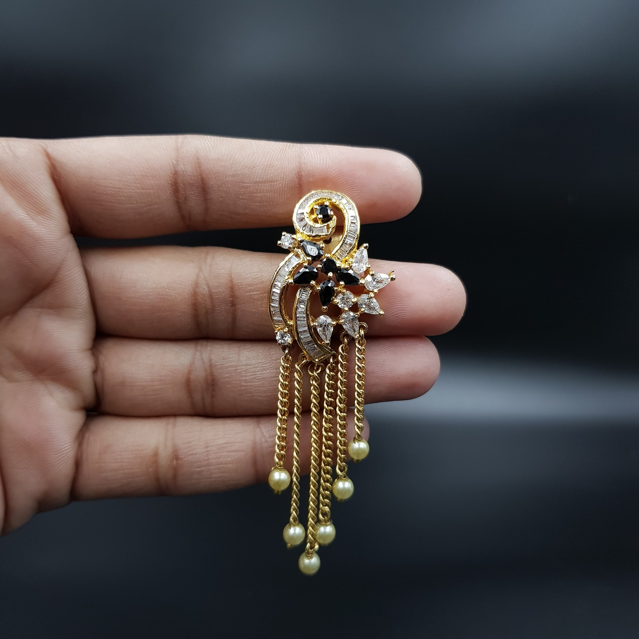 Danglers Zircon/AD Earring 11391