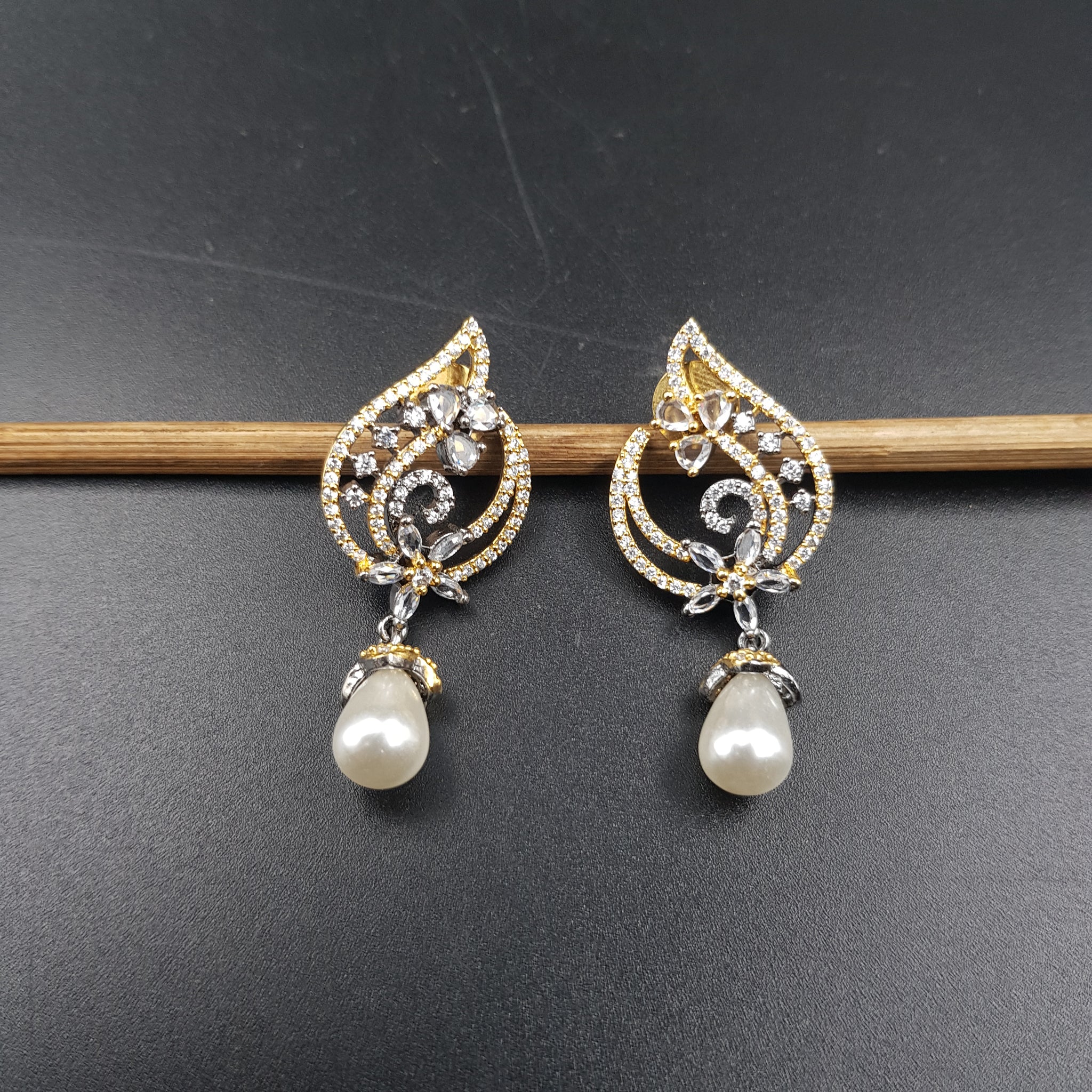 Light Earring Zircon/AD Earring 11394
