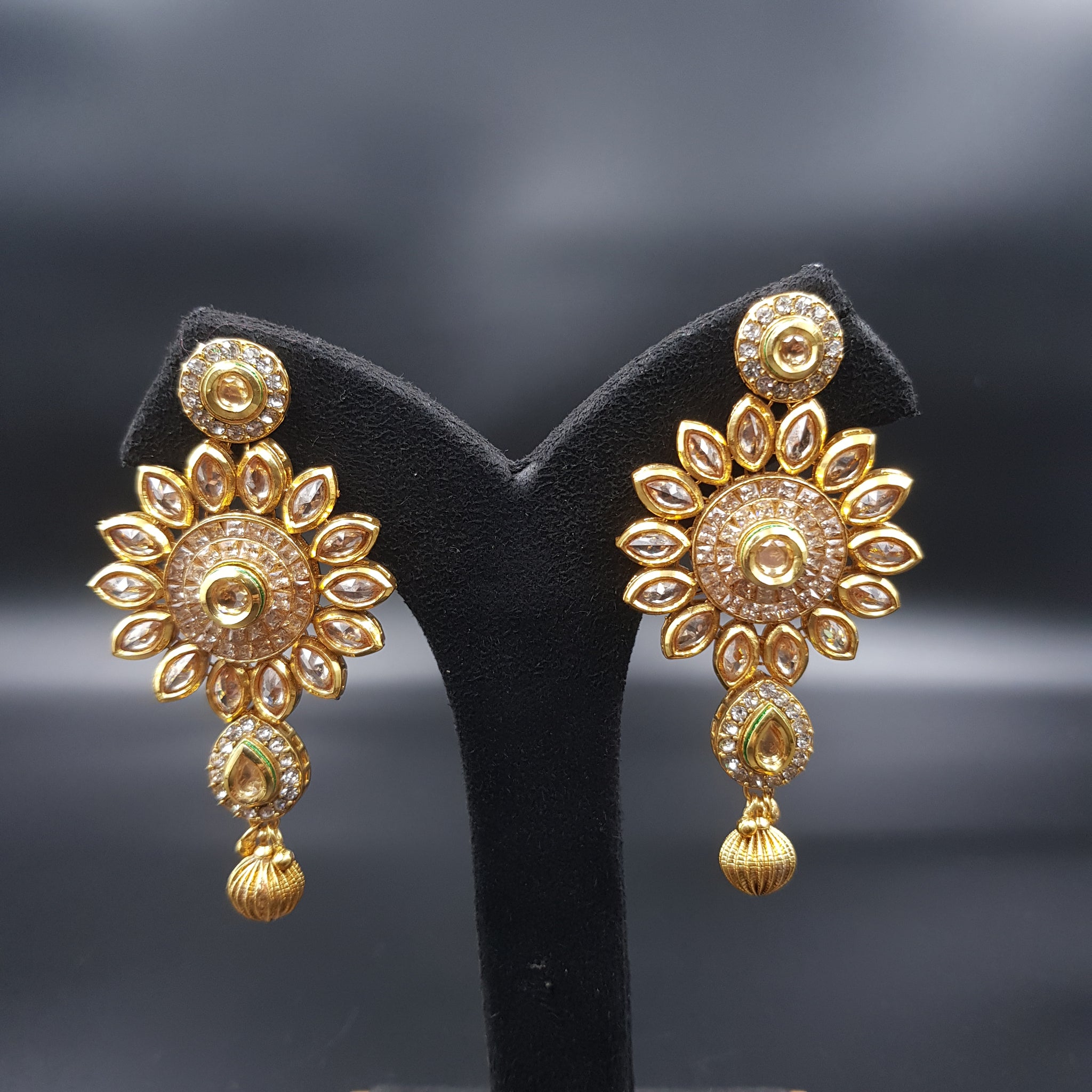 Danglers Gold Look Earring 11400
