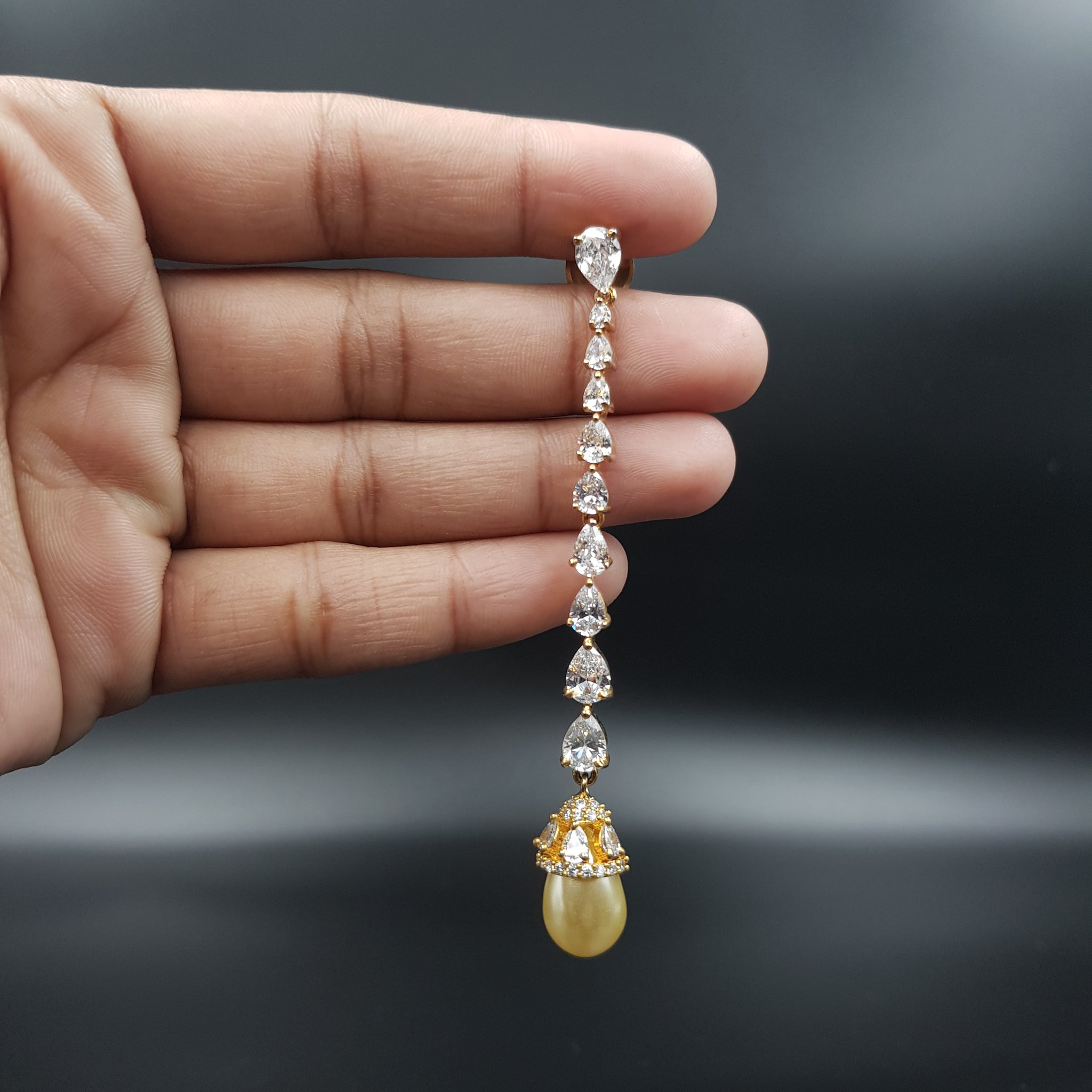 Danglers Zircon/AD Earring 11399
