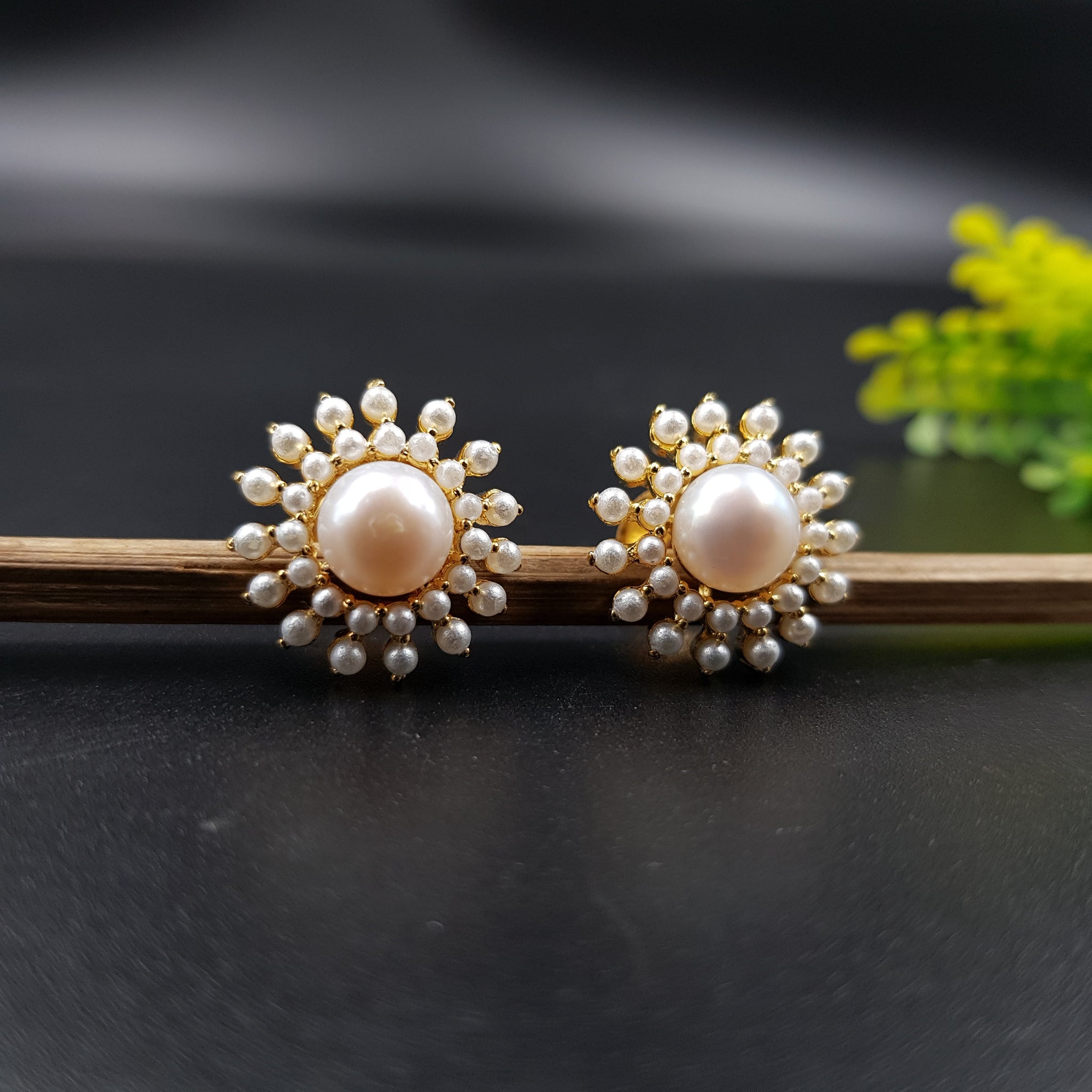 Tops/Studs Jadau Earring 11375-48