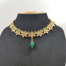 Green Gold Look Necklace Set