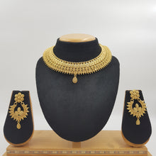 Round Neck Gold Look Necklace Set 7151-33