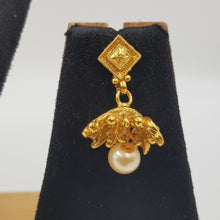 Round Neck Gold Look Necklace Set 7149-33