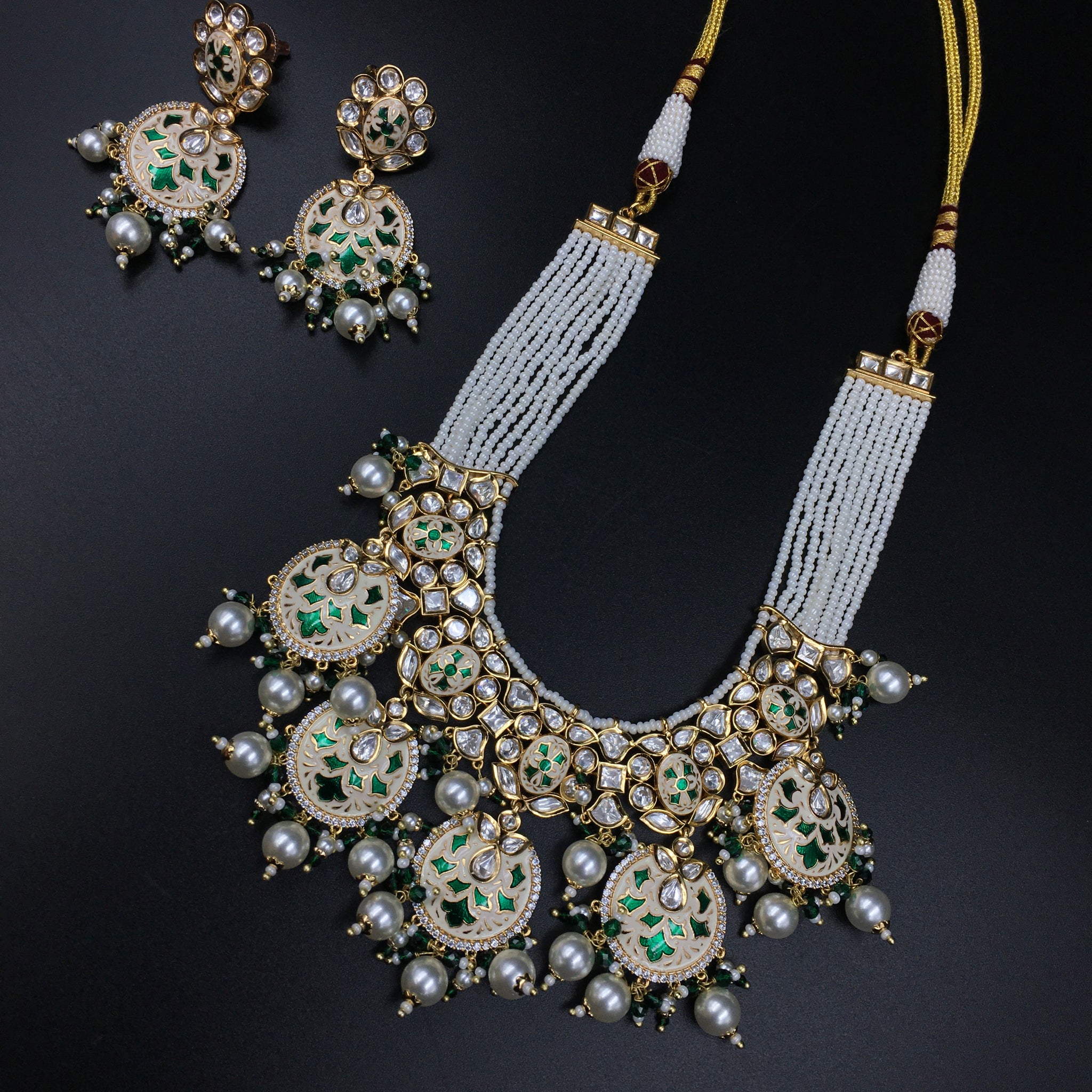 Round Neck Kundan Necklace Set 12176-28