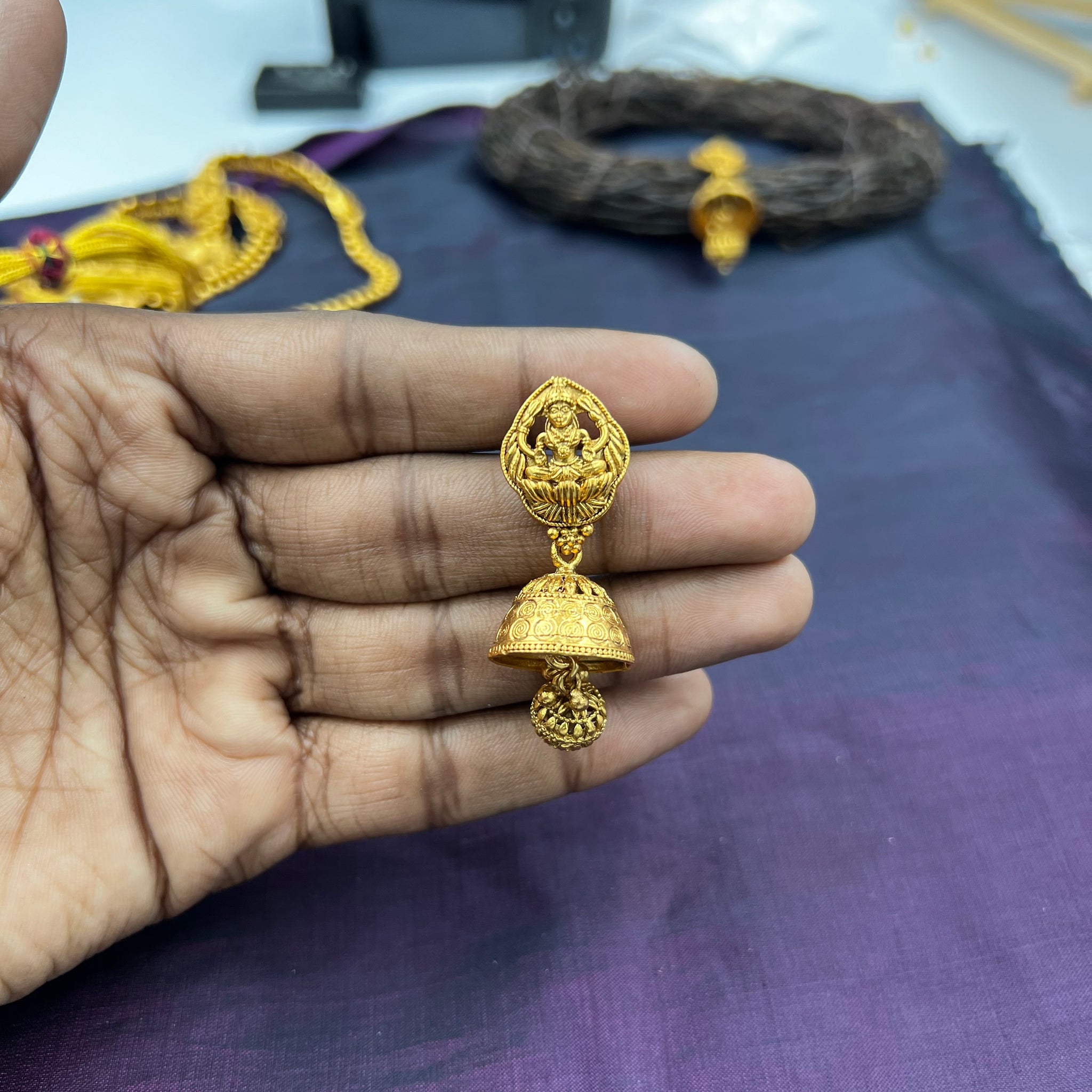 Long Neck Temple Necklace Set 11257-1