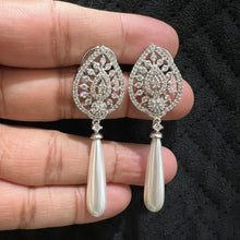Light Earring Zircon/AD Earring 16957-31