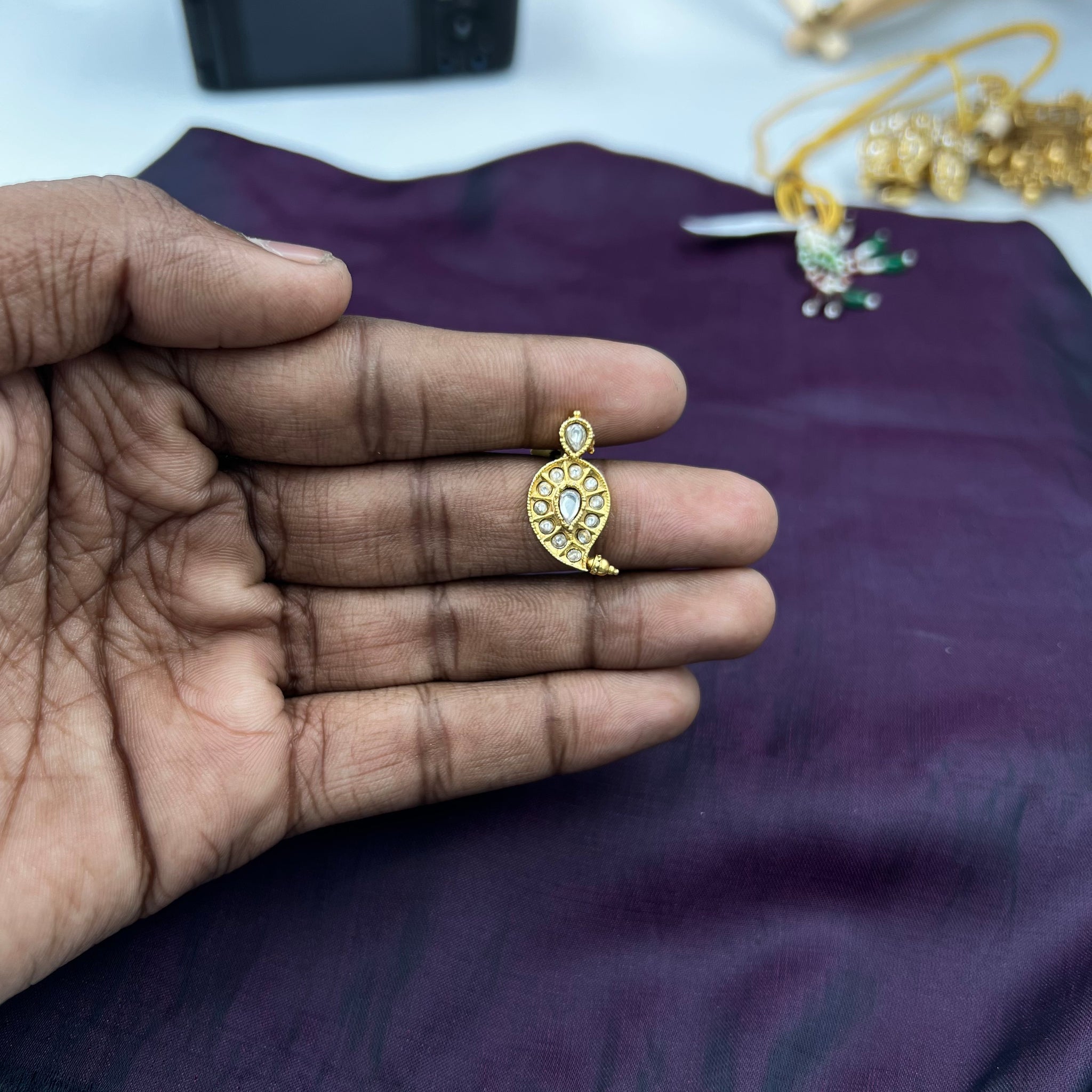 Antique Gold Plated Round Neck Temple Necklace Set 9940-28