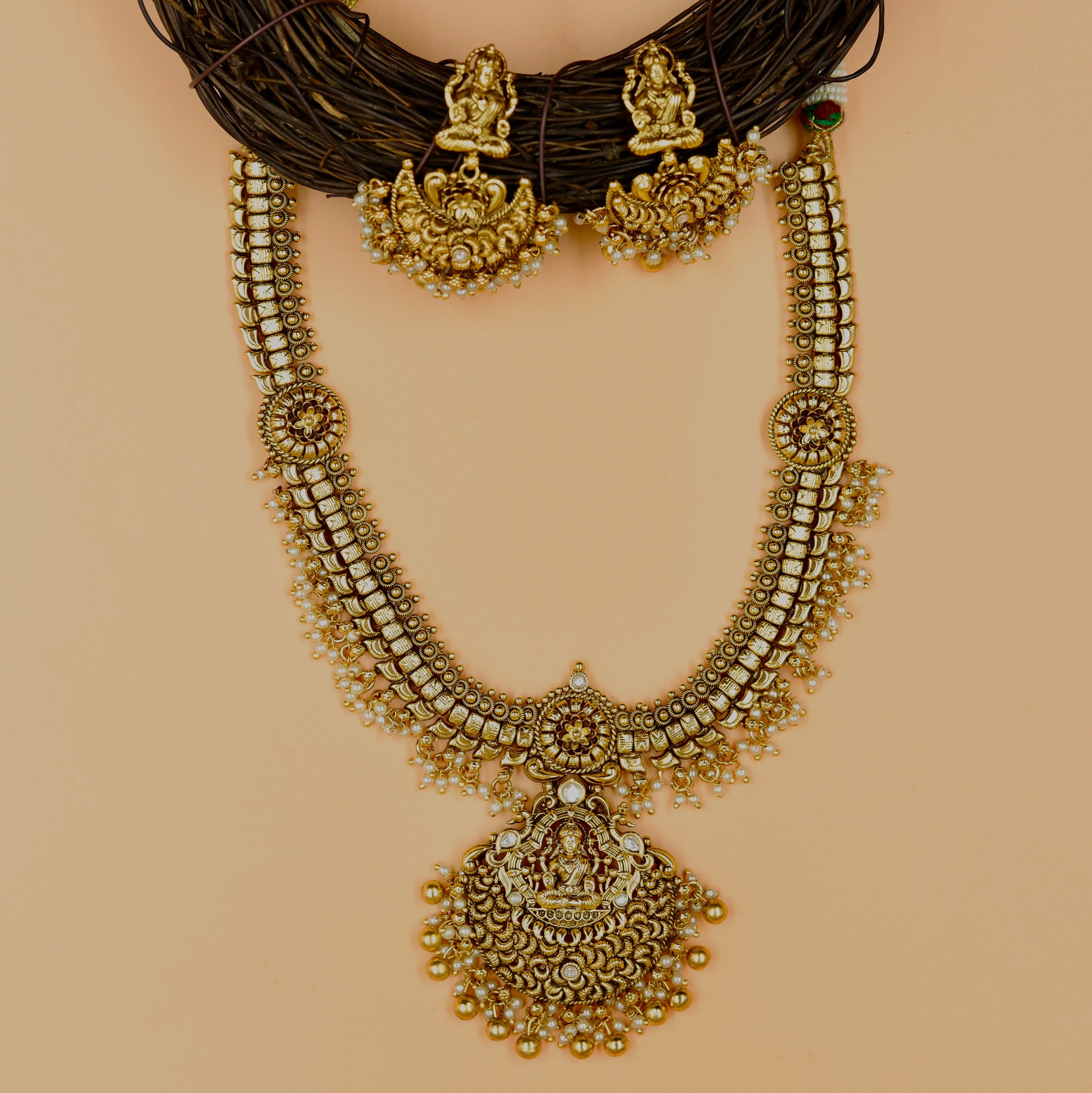 Antique Gold Plated Round Neck Temple Necklace Set 9983-28