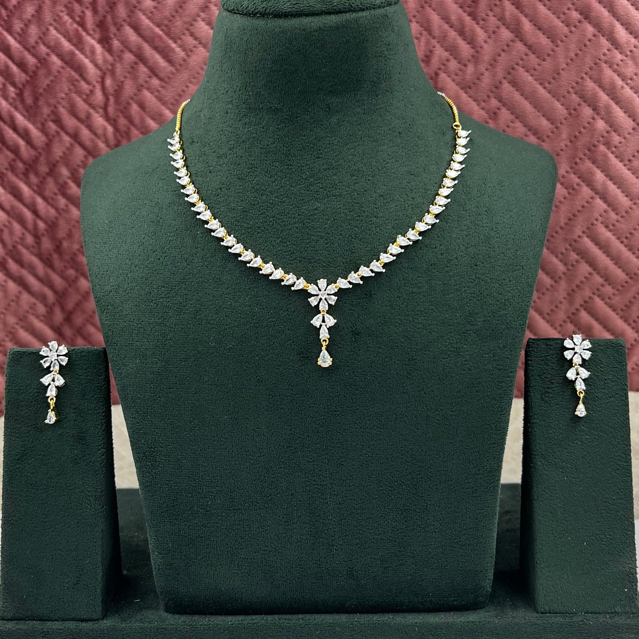 Zircon/AD Round Neck Necklace Set 19320-6502