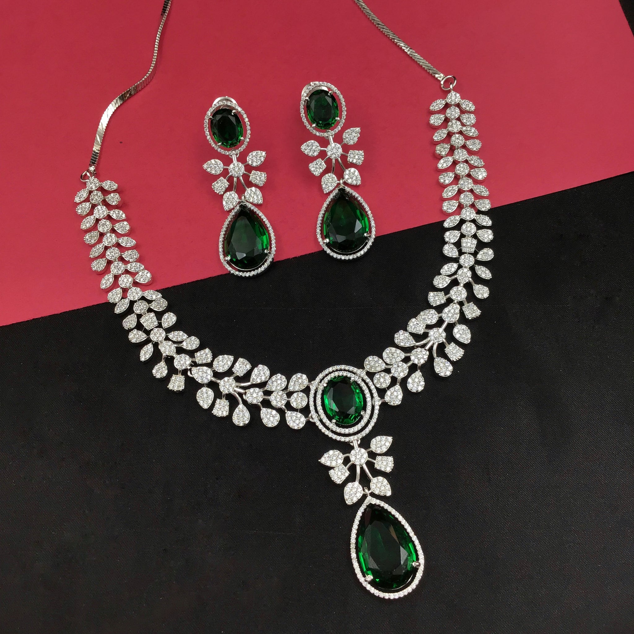 Round Neck Zircon/AD Necklace Set 10809-69