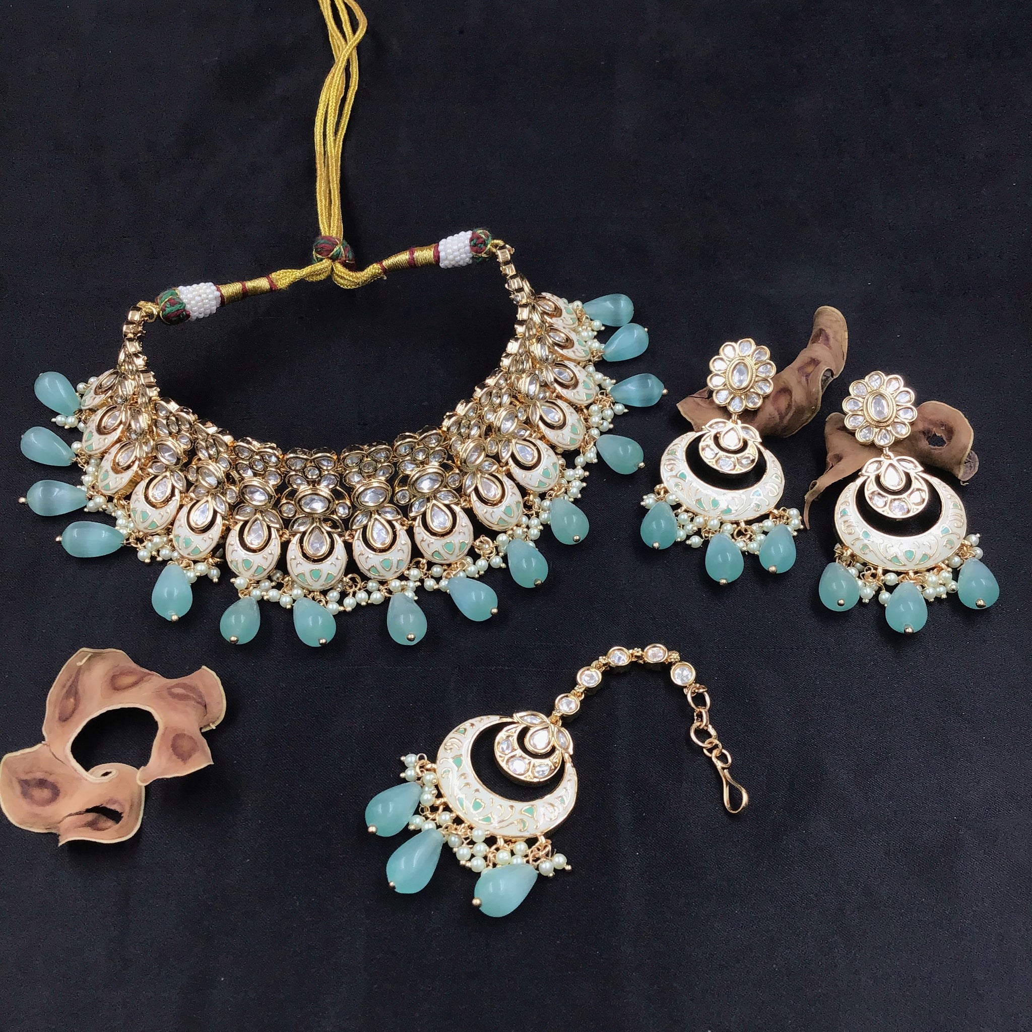 Choker Kundan Necklace Set 10167-28