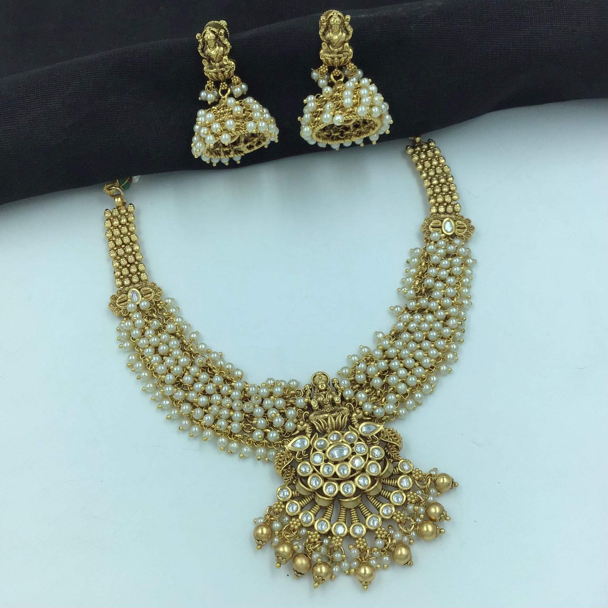 Antique Gold Plated Round Neck Temple Necklace Set 9993-28