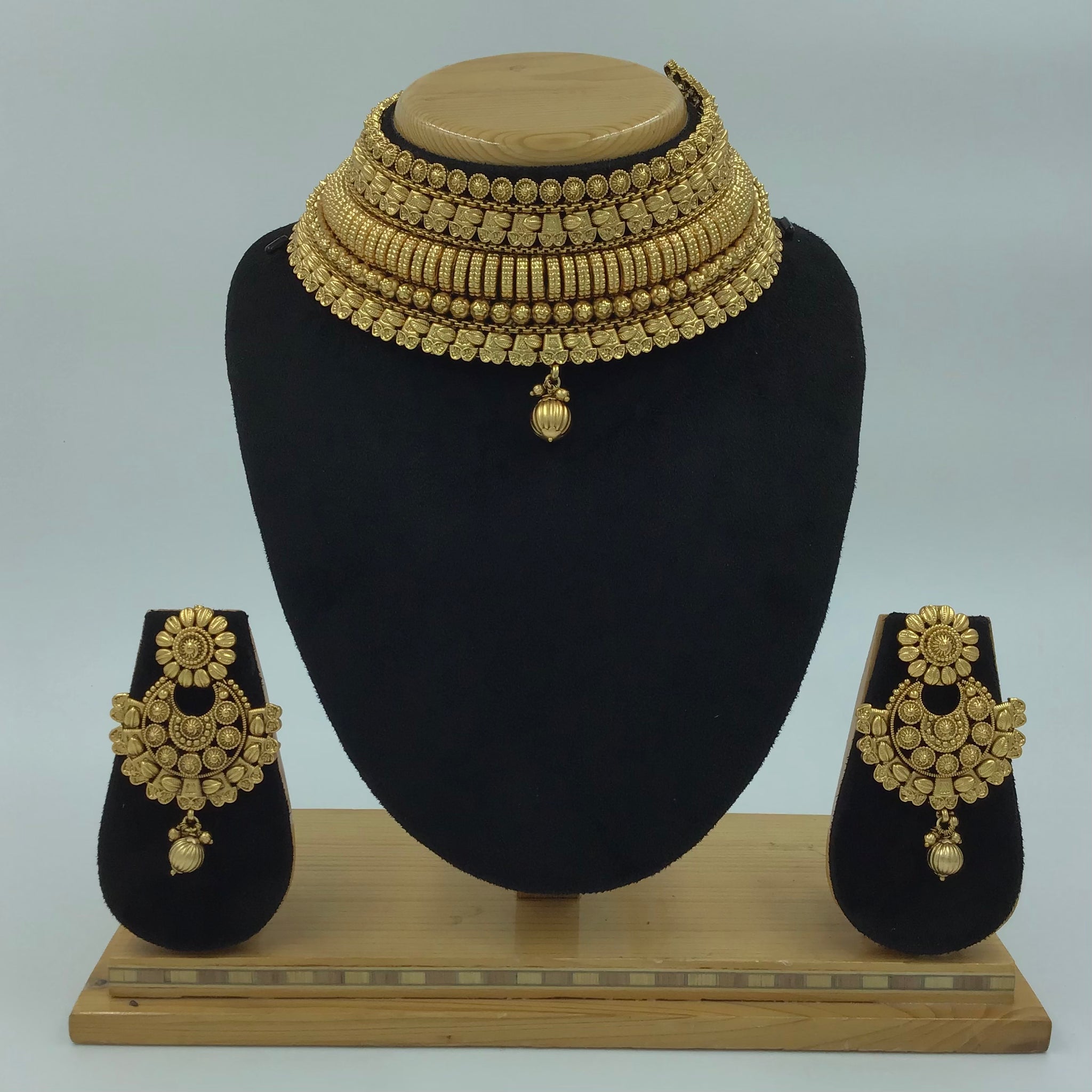 Antique Gold Plated Choker Necklace Set 10003-28