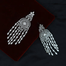 Danglers Zircon/AD Earring 10692-69