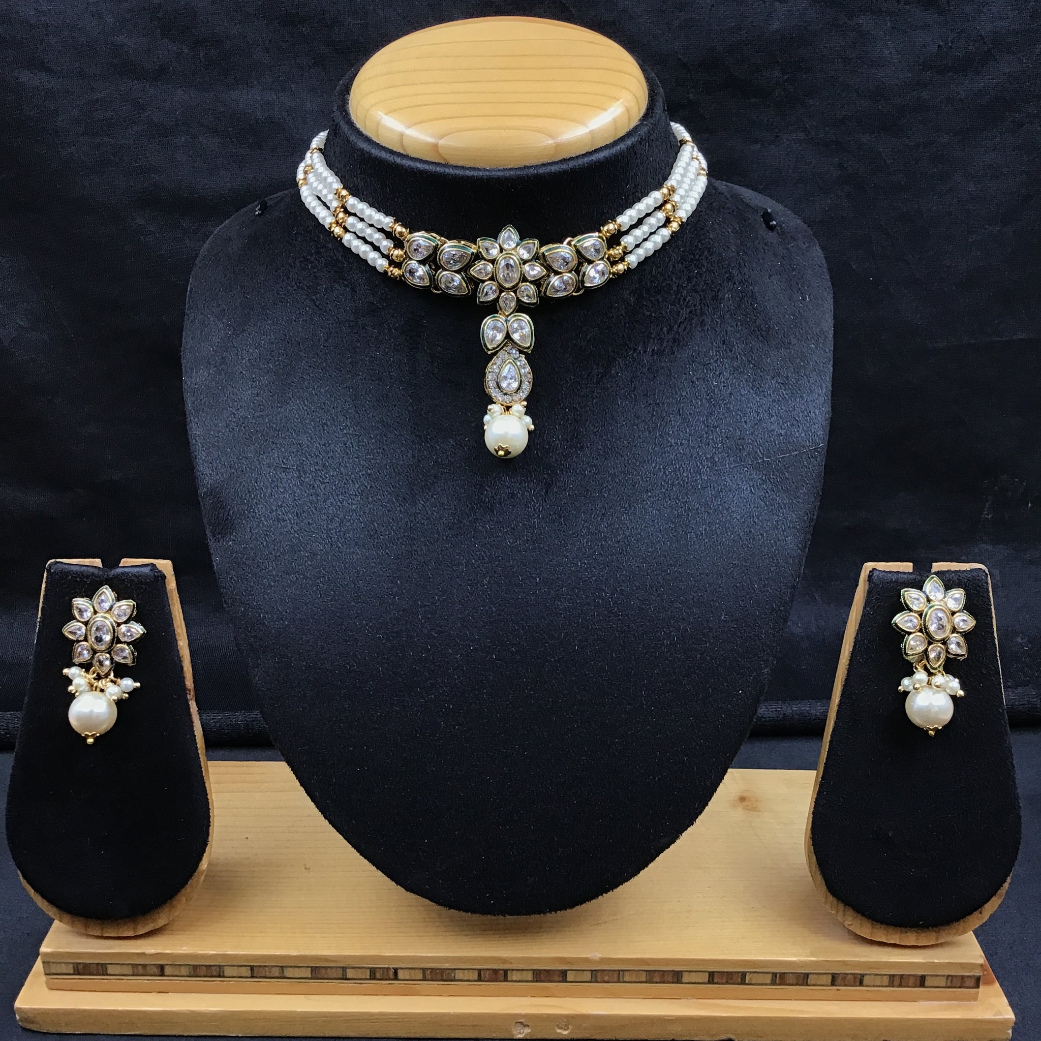 White Polki Necklace Set