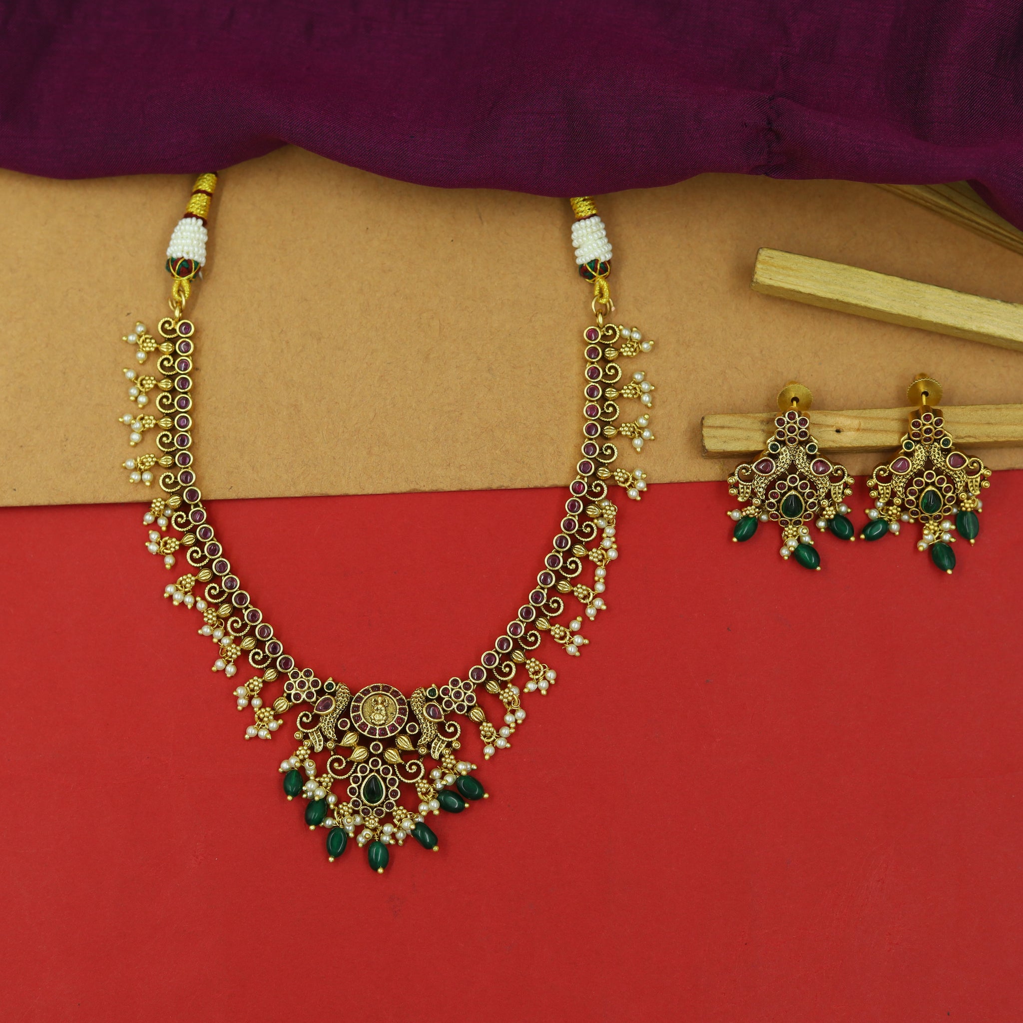 Round Neck Temple Necklace Set 16706-28