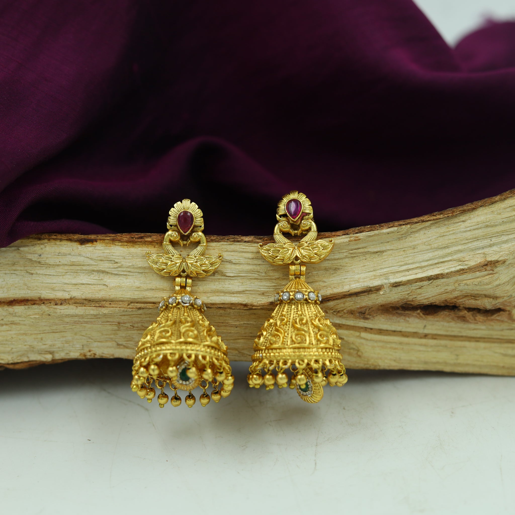 Antique Gold Plated Jhumki 16611-06