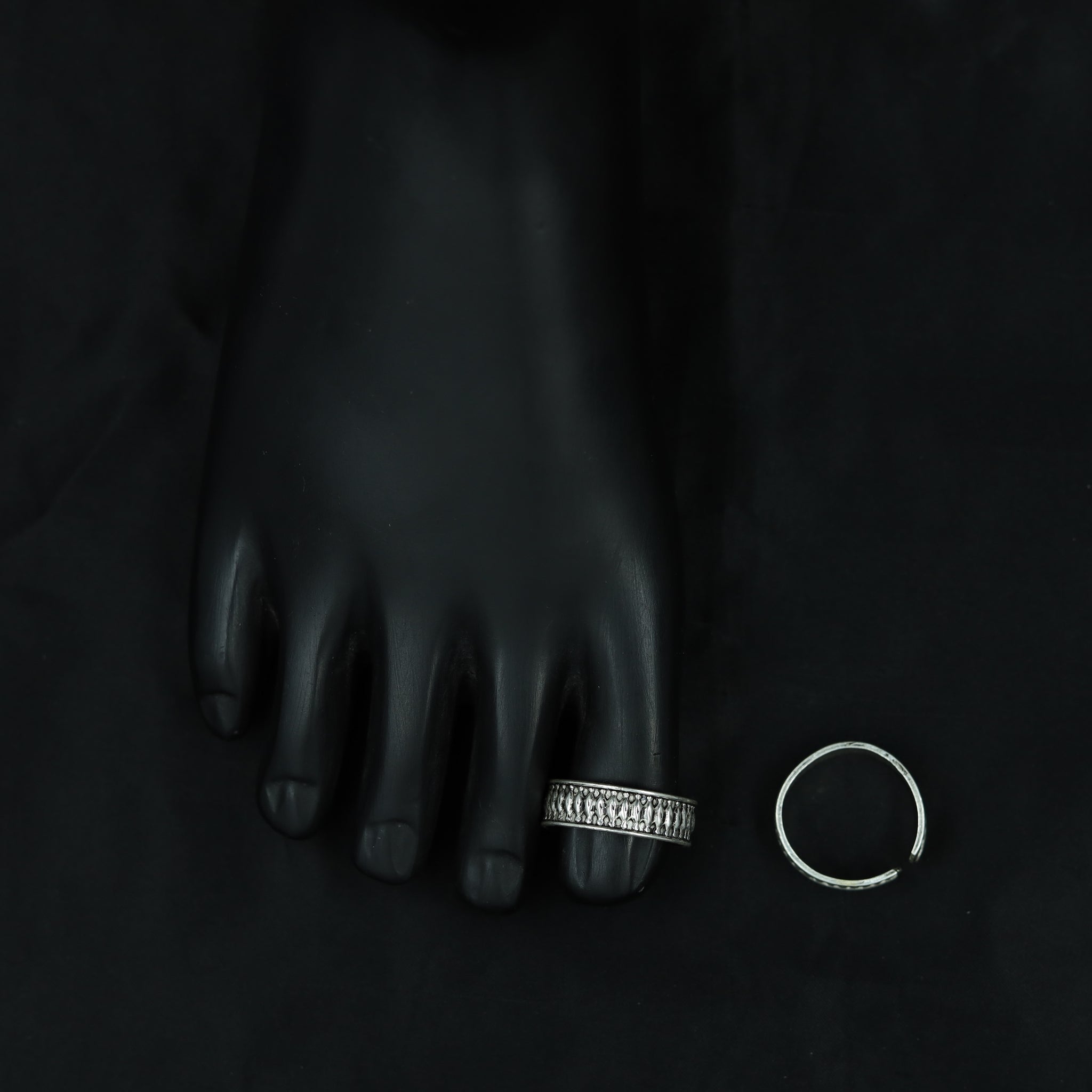Silver Thumb Toe Ring 8554