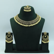 Round Neck Antique Necklace Set 3677-28