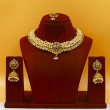 Round Neck Antique Necklace Set 21242-28