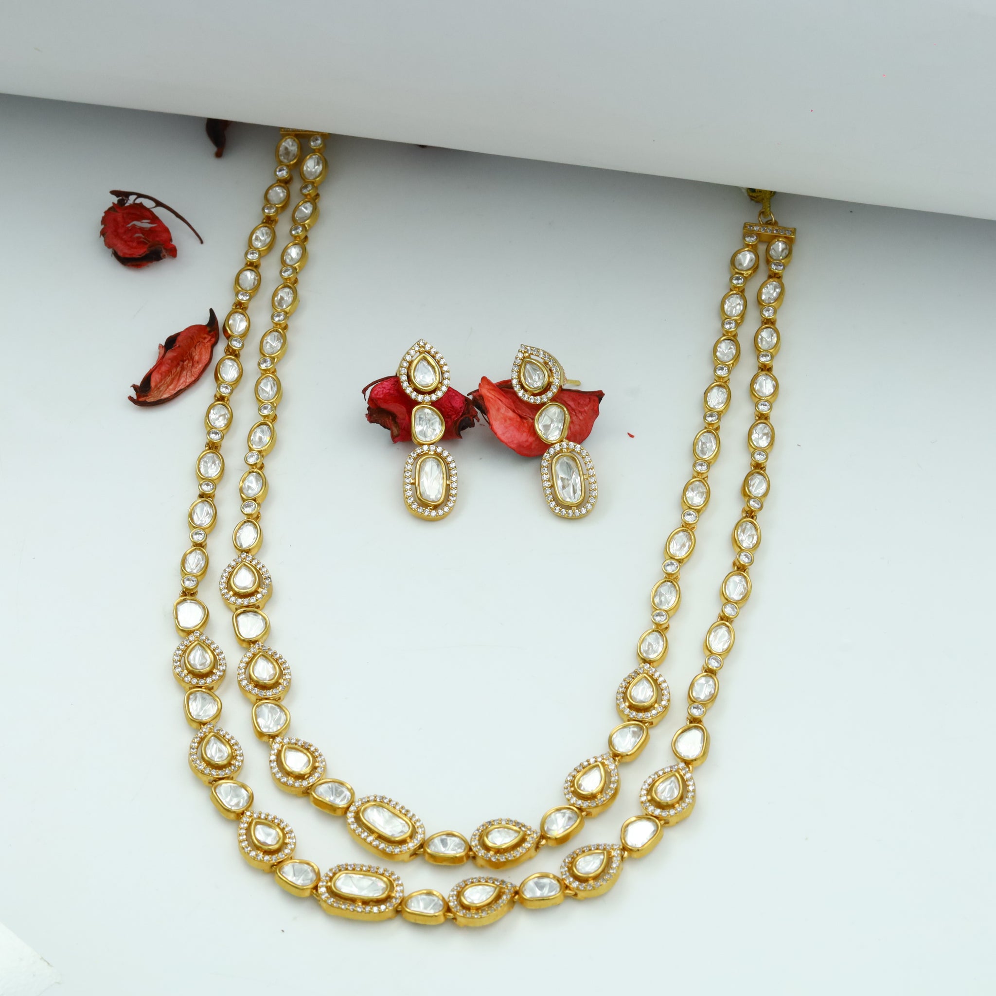 Round Neck Kundan Necklace Set 10923-83